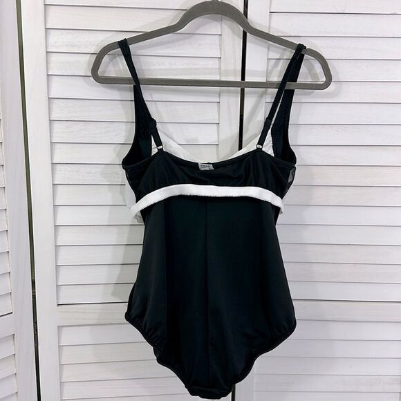 Venus One Piece Swimsuit Size 14 - Picture 9 of 11
